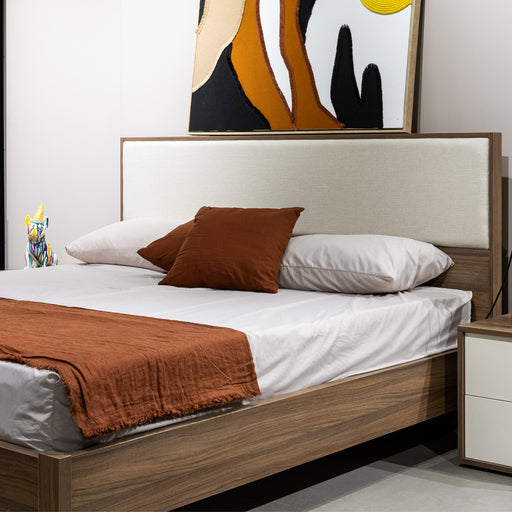 Master Bed | 2060