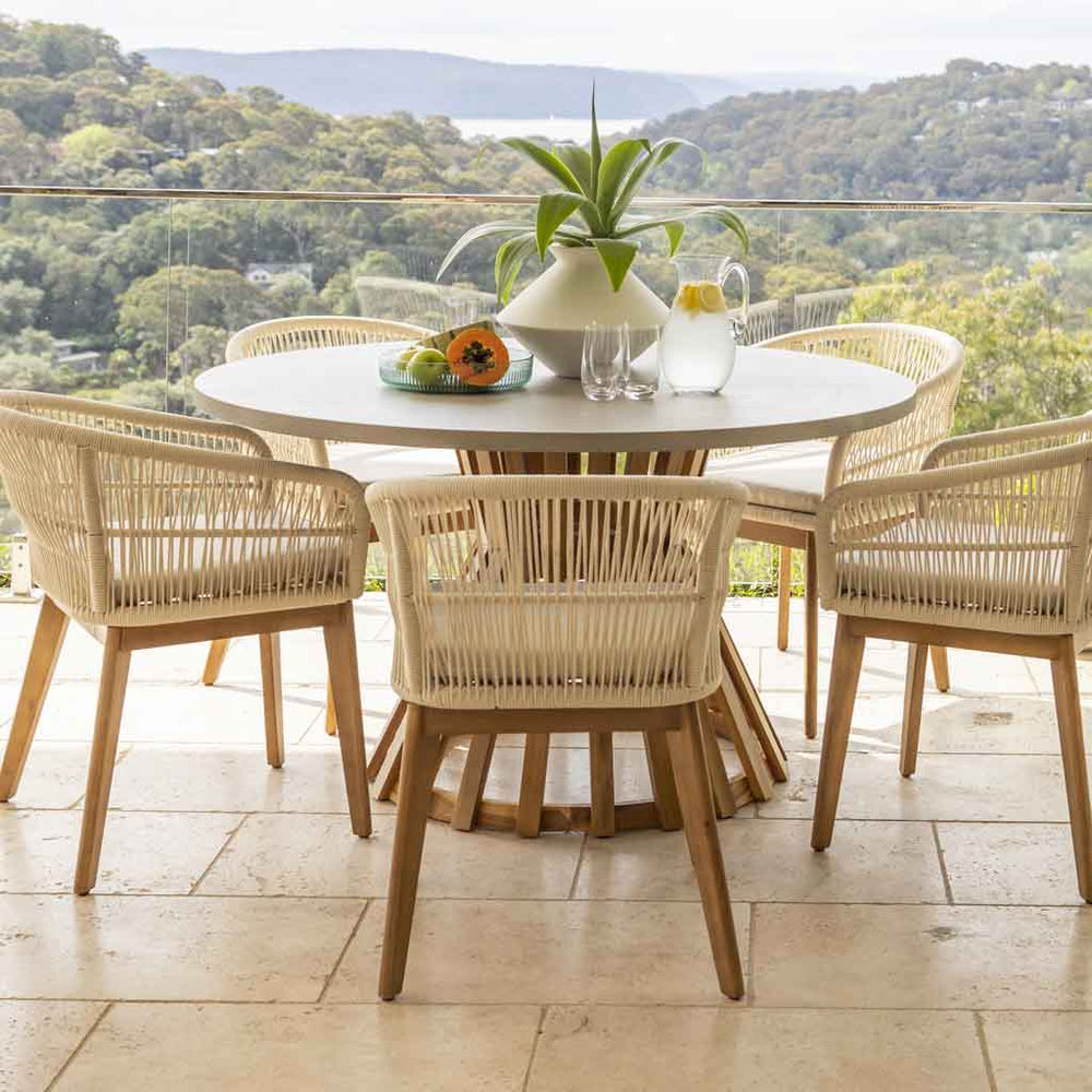 Outdoor Table | Concrete Ventural